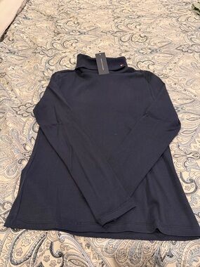 Tommy Hilfiger Women’s Small Navy Lightweight Long Sleeve Turtleneck - NWT